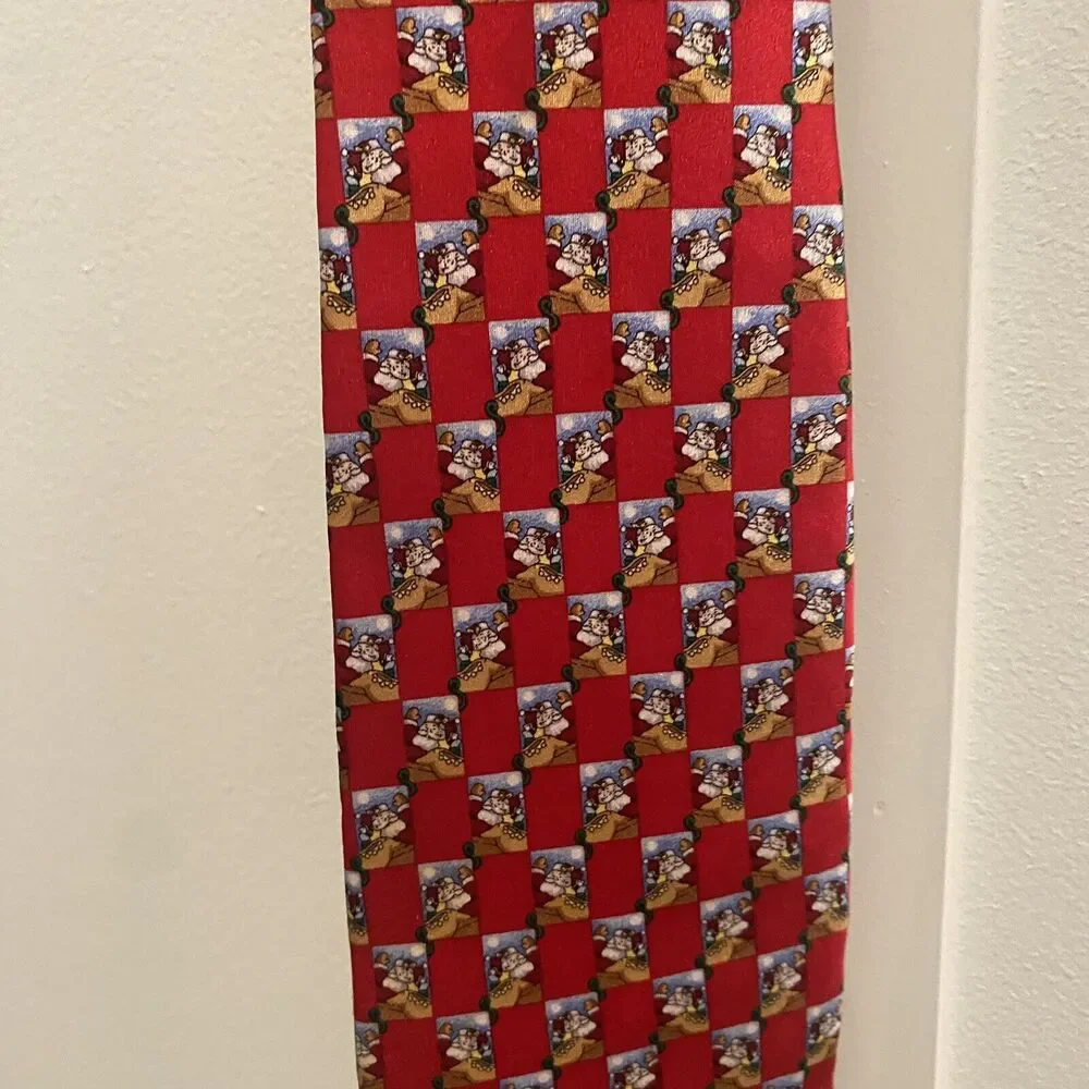 Christmas Tie Red Santa 100% Silk Hallmark Design‎ Collection Holiday